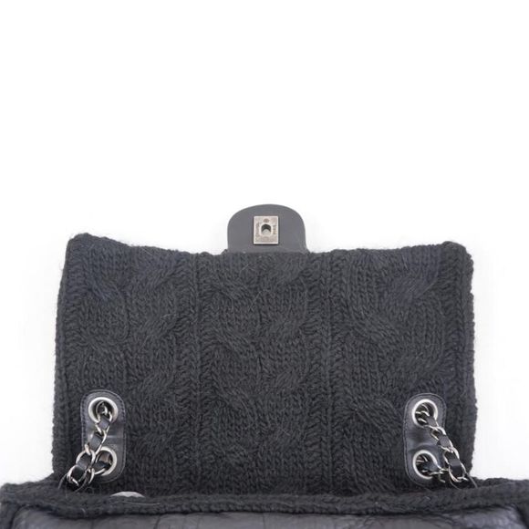 Chanel Chain Shoulder Bag - Picture 5 of 9